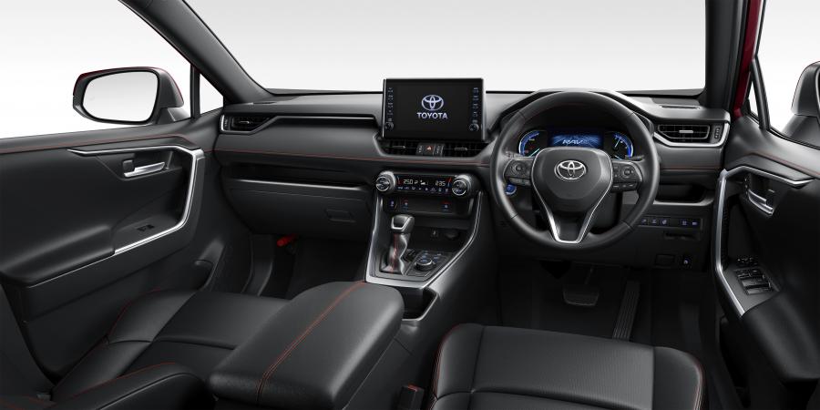 Торпедо Toyota RAV4 PHV 2020 года  (JP) (фото 8 из 16)